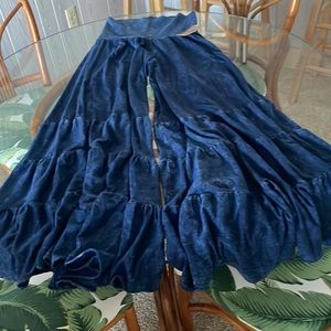 New with tags Magdalena pants Size M